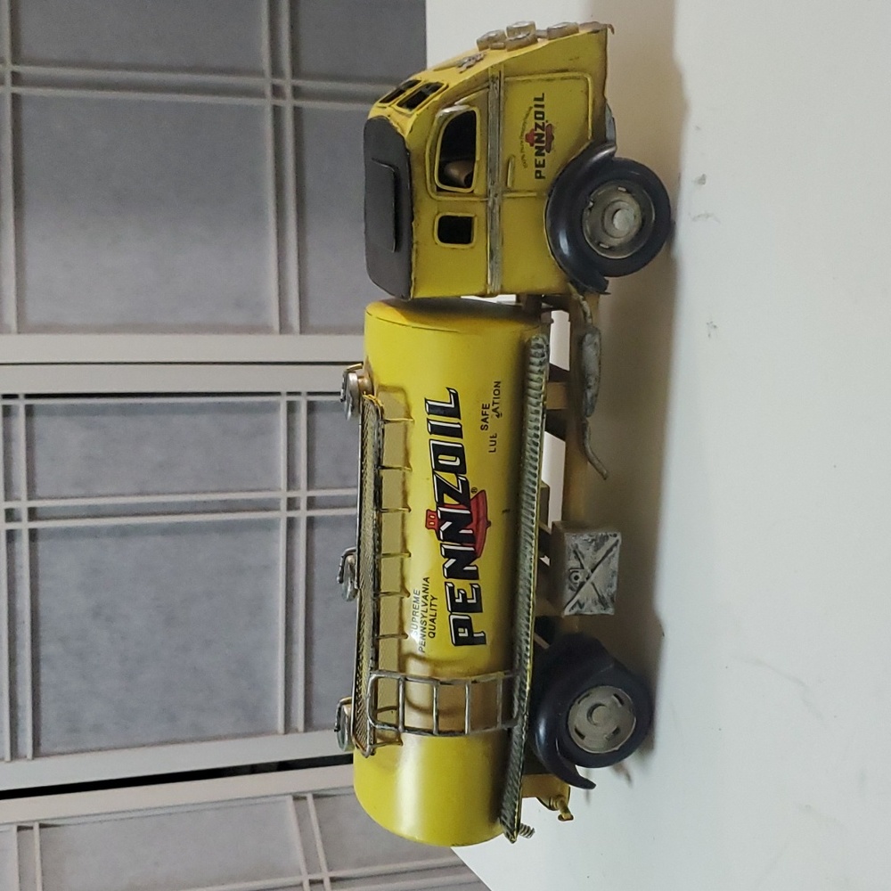 2013 Pennzoil Tin Fuel Truck